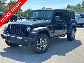 Used 2023 Jeep Wrangler Unlimited Sport image 1