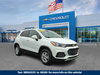 Used 2022 Chevrolet Trax LT w/ LT Convenience Package image 1