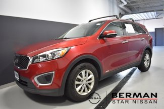 Used 2017 Kia Sorento LX image 1
