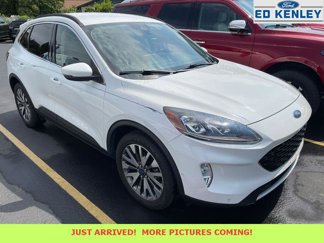 Used 2020 Ford Escape Titanium image 1
