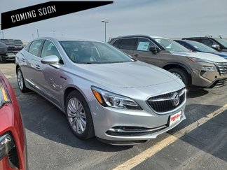 Used 2018 Buick LaCrosse Essence image 1