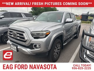 Used 2020 Toyota Tacoma Limited image 1