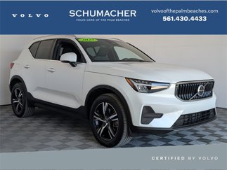 Certified 2025 Volvo XC40 B5 Core image 1