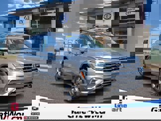 Certified 2022 Volkswagen Tiguan SE image 1