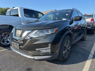 Used 2017 Nissan Rogue SL image 1