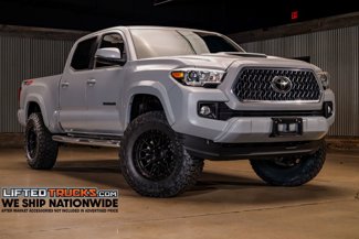 Used 2019 Toyota Tacoma TRD Sport image 1