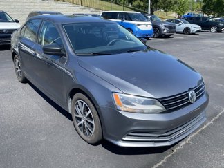 Used 2016 Volkswagen Jetta SE image 1