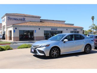 Used 2023 Toyota Camry SE image 1