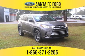 Used 2017 Toyota Highlander XLE image 1