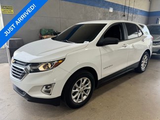 Used 2020 Chevrolet Equinox LS w/ LS Convenience Package image 1