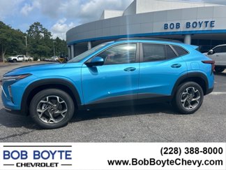 New 2025 Chevrolet Trax LT w/ Driver Confidence Package image 1