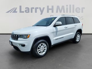Used 2018 Jeep Grand Cherokee Laredo image 1
