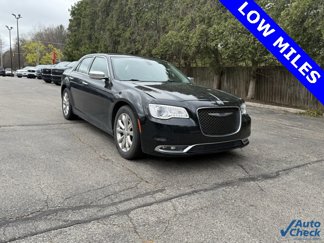 Used 2016 Chrysler 300 C image 1