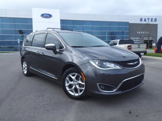 Used 2020 Chrysler Pacifica Limited image 1
