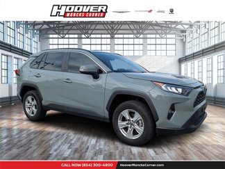 Used 2021 Toyota RAV4 XLE w/ Convenience Package image 1