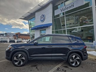 New 2025 Volkswagen Taos SE image 1