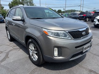 Used 2015 Kia Sorento LX image 1