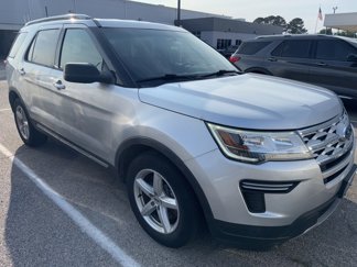 Used 2018 Ford Explorer XLT image 1