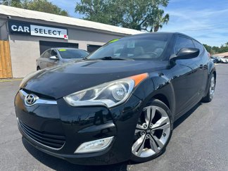 Used 2013 Hyundai Veloster w/ Style Pkg image 1