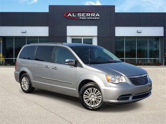 Used 2015 Chrysler Town & Country Touring-L w/ Driver Convenience Group image 1