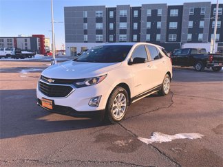 Used 2021 Chevrolet Equinox LS image 1