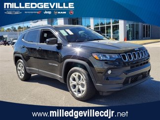 New 2025 Jeep Compass Latitude image 1