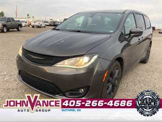 Used 2020 Chrysler Pacifica Touring w/ S Appearance Package image 1