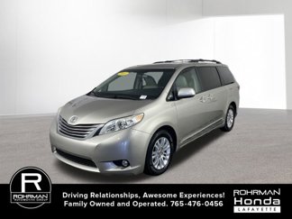 Used 2017 Toyota Sienna XLE image 1