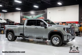 Used 2025 GMC Sierra 3500 Denali w/ Denali Reserve Package image 1