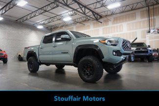 Used 2022 Toyota Tacoma TRD Off-Road image 1