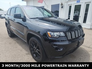 Used 2021 Jeep Grand Cherokee Laredo image 1