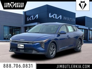 New 2025 Kia K4 LXS image 1