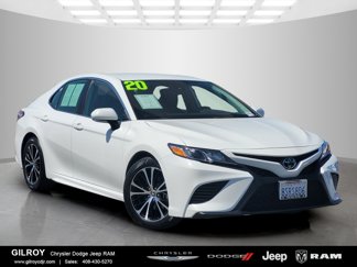 Used 2020 Toyota Camry SE image 1