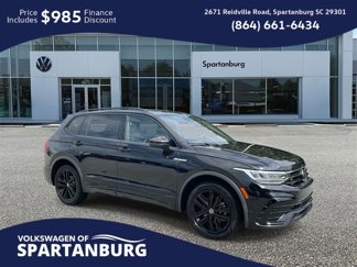 Used 2022 Volkswagen Tiguan SE R-Line image 1