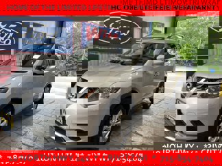 Used 2015 Nissan Rogue SV w/ SV Premium Package image 1
