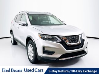 Used 2018 Nissan Rogue SV image 1