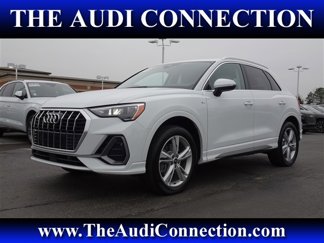 Certified 2022 Audi Q3 2.0T Premium w/ Convenience Package image 1