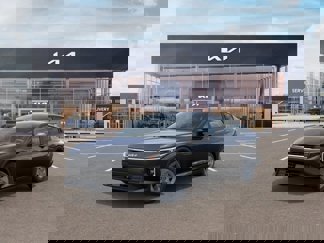 New 2025 Kia K4 LX image 1