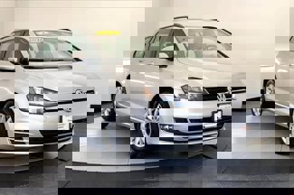 Used 2016 Volkswagen Golf SE w/ Lighting Package image 1