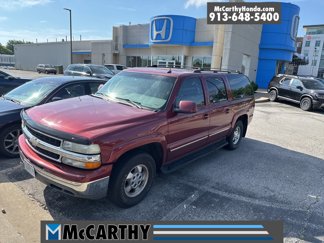 Used 2002 Chevrolet Suburban LT image 1