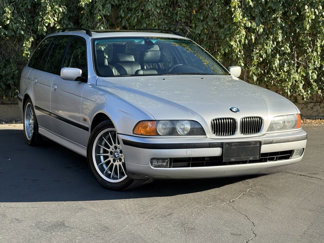 Used 2000 BMW 540i Wagon image 1