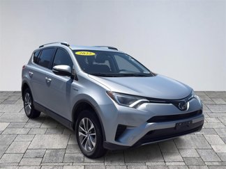 Used 2018 Toyota RAV4 LE image 1