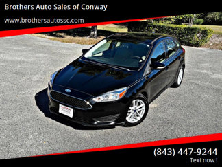 Used 2017 Ford Focus SE image 1