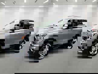 Used 2024 GMC Terrain SLE image 1
