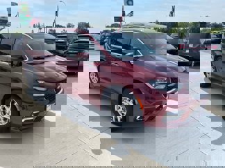 Used 2023 Chrysler Pacifica Touring-L image 1