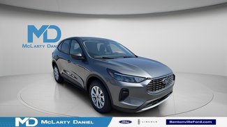 New 2025 Ford Escape Active w/ Cold Weather Package image 1