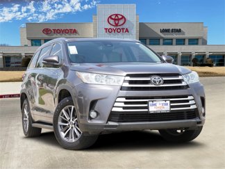 Used 2017 Toyota Highlander XLE image 1