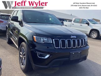 Used 2019 Jeep Grand Cherokee Laredo w/ 18" Wheel & 8.4" Radio Group image 1