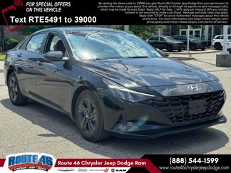 Used 2023 Hyundai Elantra SEL image 1
