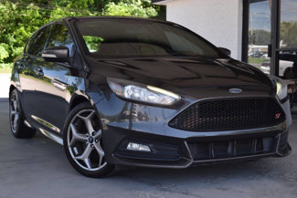 Used 2018 Ford Focus ST image 1